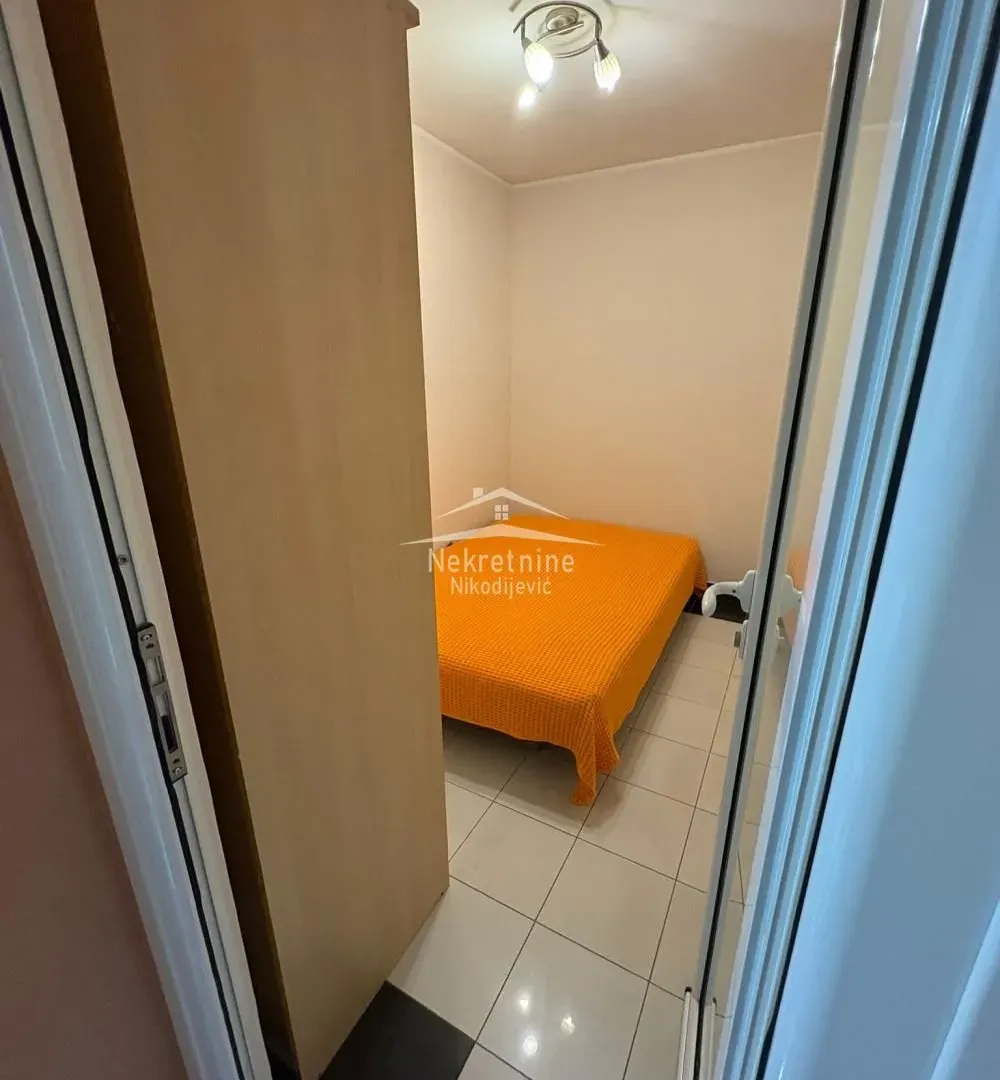 Izdavanje, jednosoban stan, 37m², Šumice, Beograd
