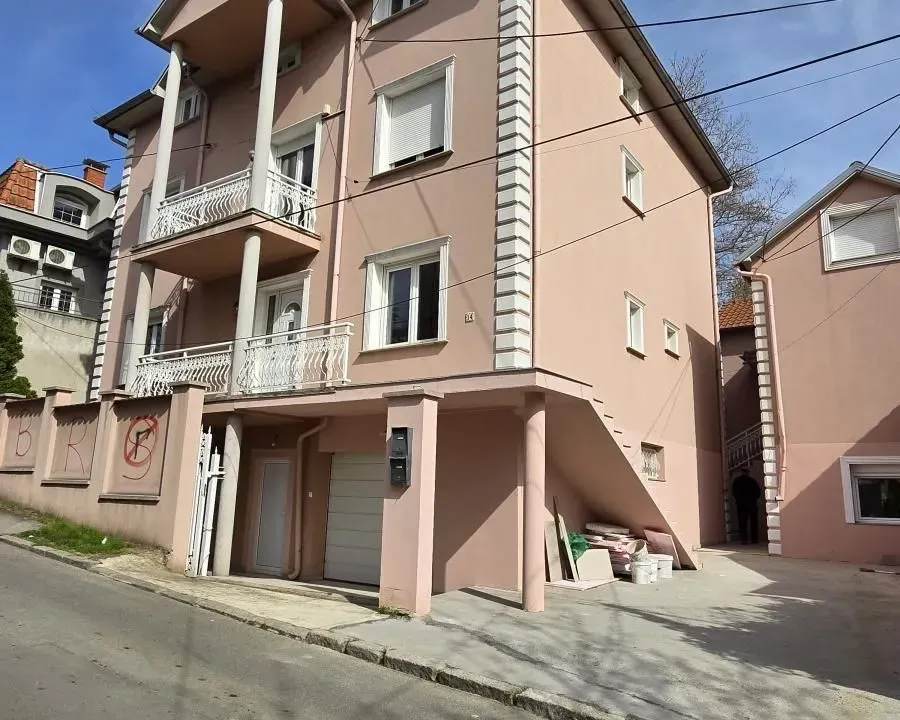 Izdavanje, kuća, 549m², Cvetkova Pijaca, Zvezdara Sve Podlokacije
