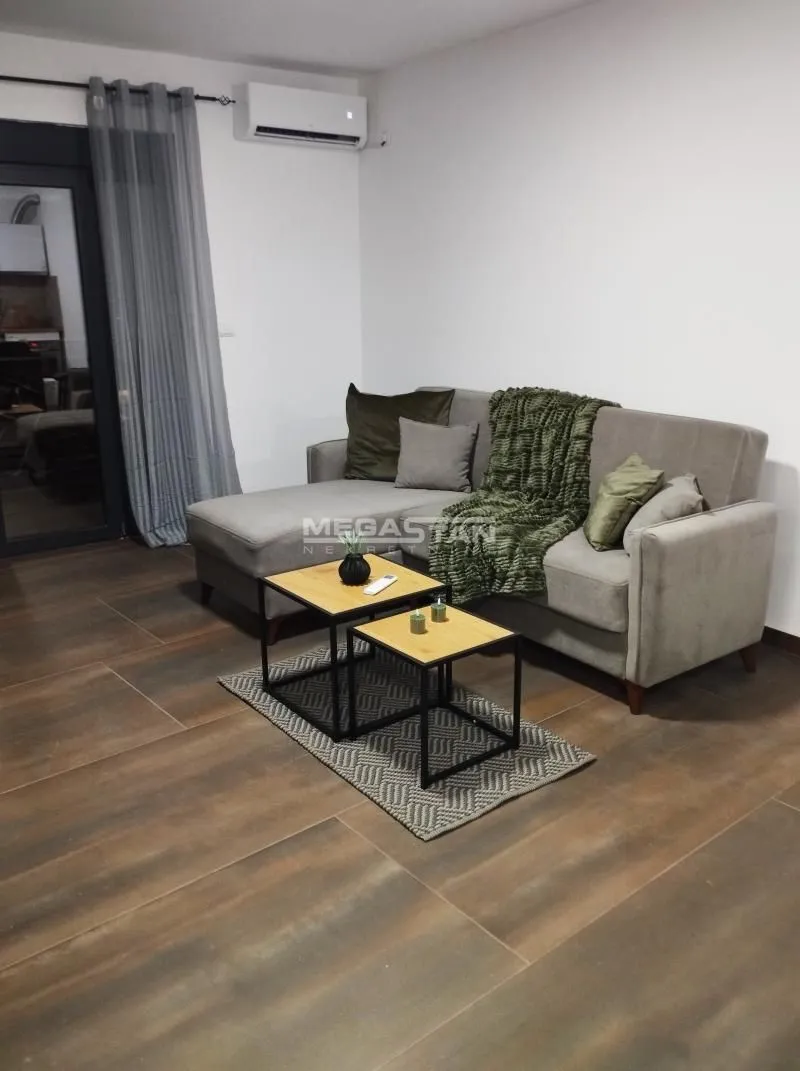 Rent, two bedroom apartment, 70m², Pančevo, Srbija