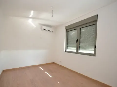 Prodaja, stan, 44m², Tivat, Crna Gora - image 13