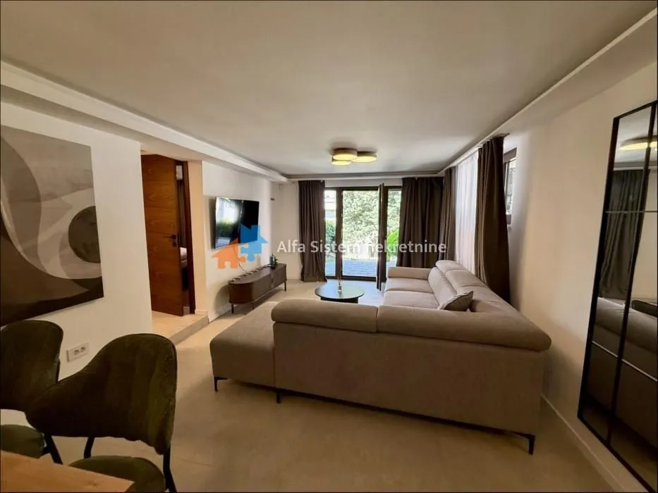 Rent, house, 250m², Višnjička Banja, Palilula Sve Podlokacije