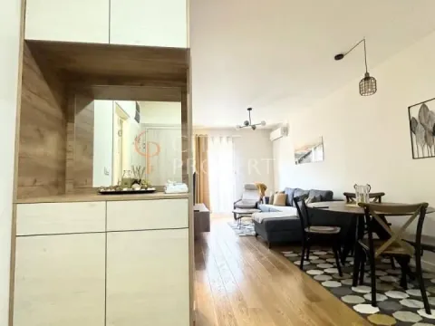 Rent, apartment, 43m², Central Point, Podgorica - image 2