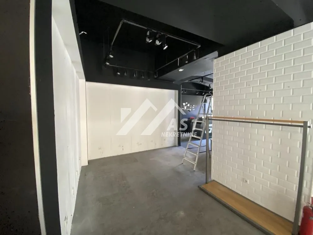 Rent, office space, 140m², Centar, Novi Sad