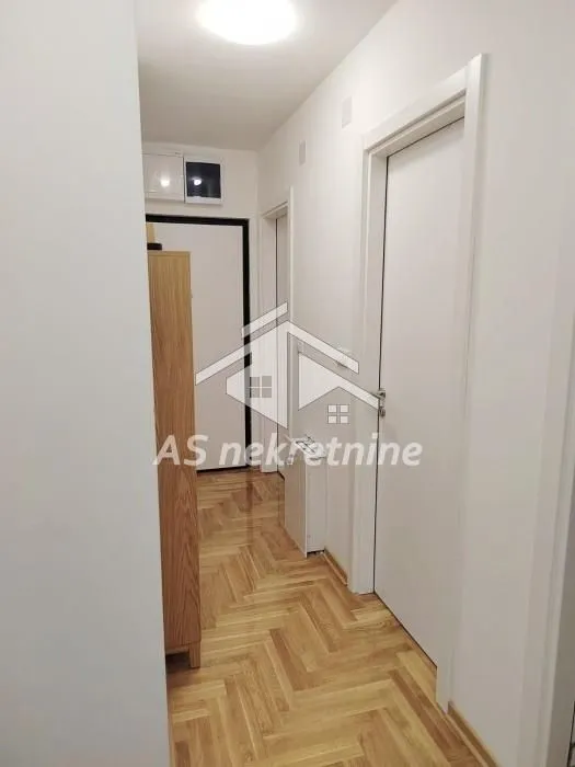 Izdavanje, četvorosoban stan, 79m², Banjica, Voždovac Sve Podlokacije