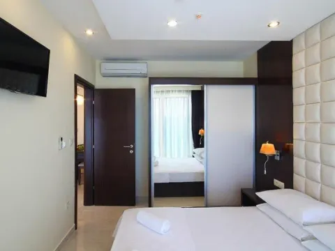 Rent, one bedroom apartment, 60m², Bečići, Budva - image 2