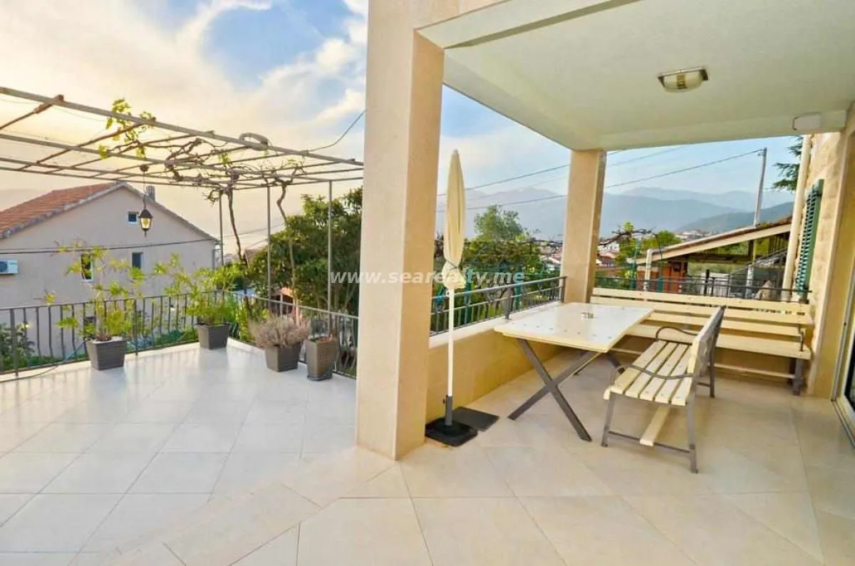 Prodaja, kuća, 105m², Tivat, Crna Gora