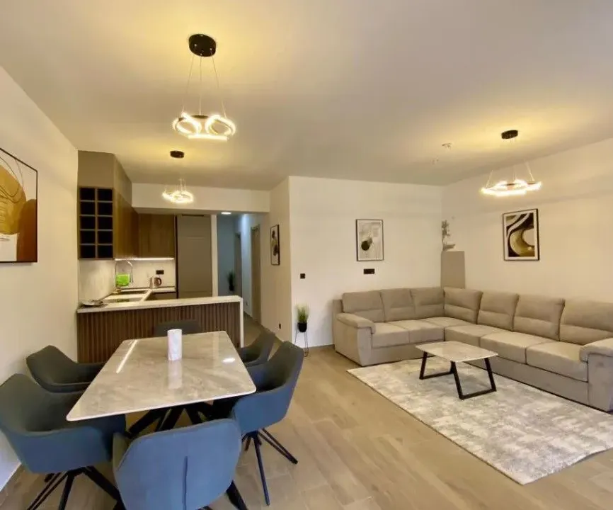 Prodaja, dvosoban stan, 81m², Rafailovići, Budva