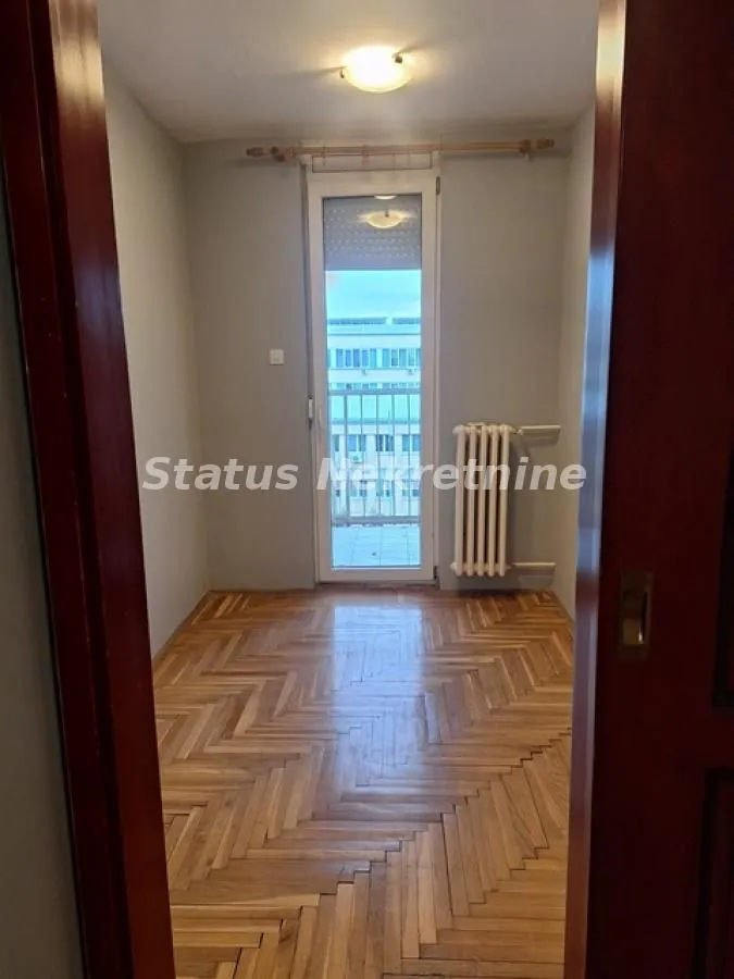Izdavanje, jednosoban stan, 42m², Rotkvarija, Novi Sad Sve Podlokacije