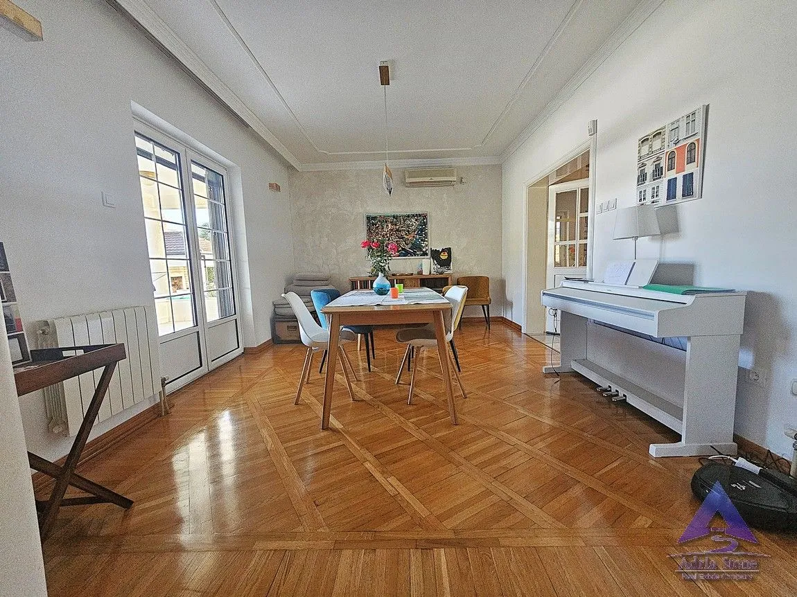 Sale, house, 308m², Tološi, Podgorica
