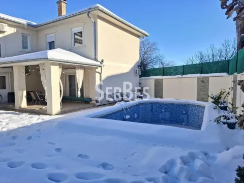 Izdavanje, kuća, 228m², Tatarsko brdo, Petrovaradin - image 19