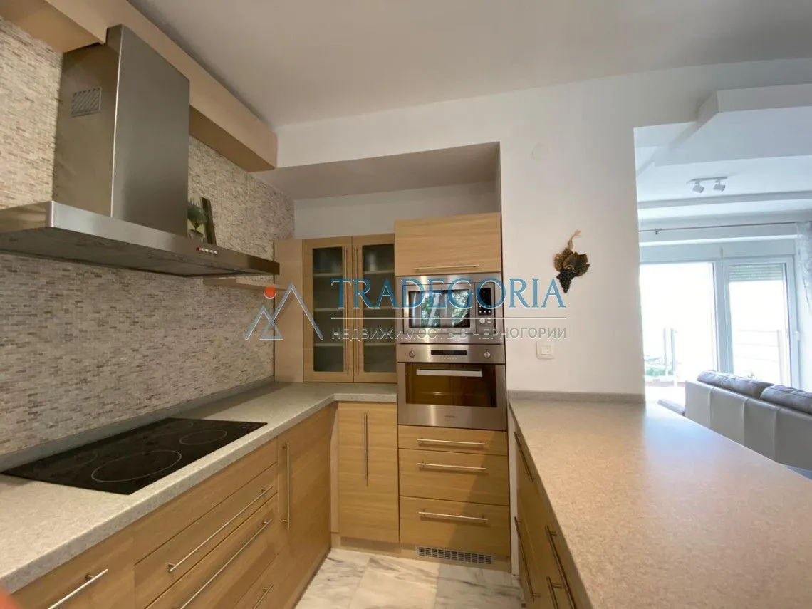 Prodaja, trosoban stan, 106m², Sveti Stefan, Budva