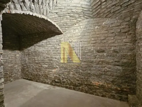 Prodaja, stan, 252m², Centar, Subotica - image 32