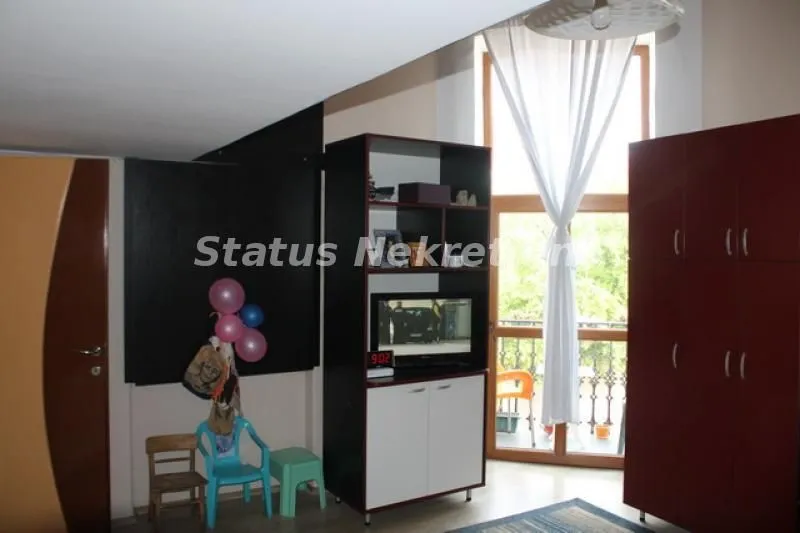 Prodaja, trosoban stan, 81m², Petrovaradin, Novi Sad