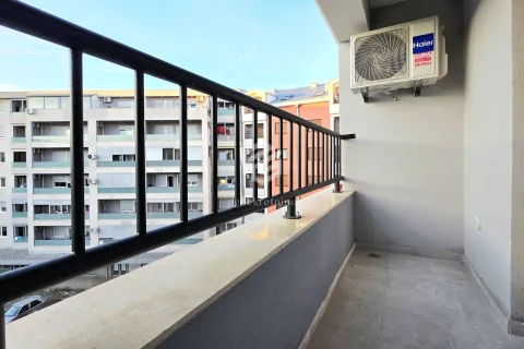 Rent, one bedroom apartment, 42m², Stari Aerodrom, Podgorica - image 14