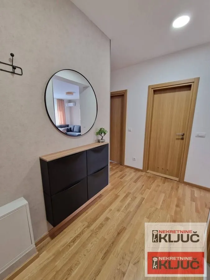 Izdavanje, trosoban stan, 67m², Novo naselje, Novi Sad
