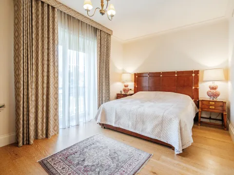 Prodaja, dvosoban stan, 140m², Porto Montenegro, Tivat - image 2