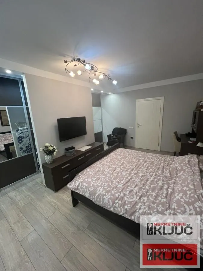 Prodaja, četvorosoban stan, 105m², Spens, Novi Sad Sve Podlokacije