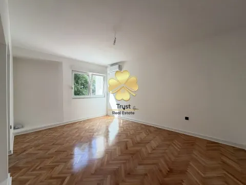 Prodaja, dvosoban stan, 72m², Zabjelo, Podgorica - image 1