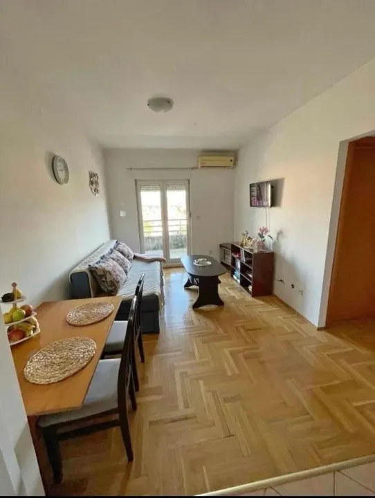 Rent, one bedroom apartment, 35m², Stari Aerodrom, Podgorica