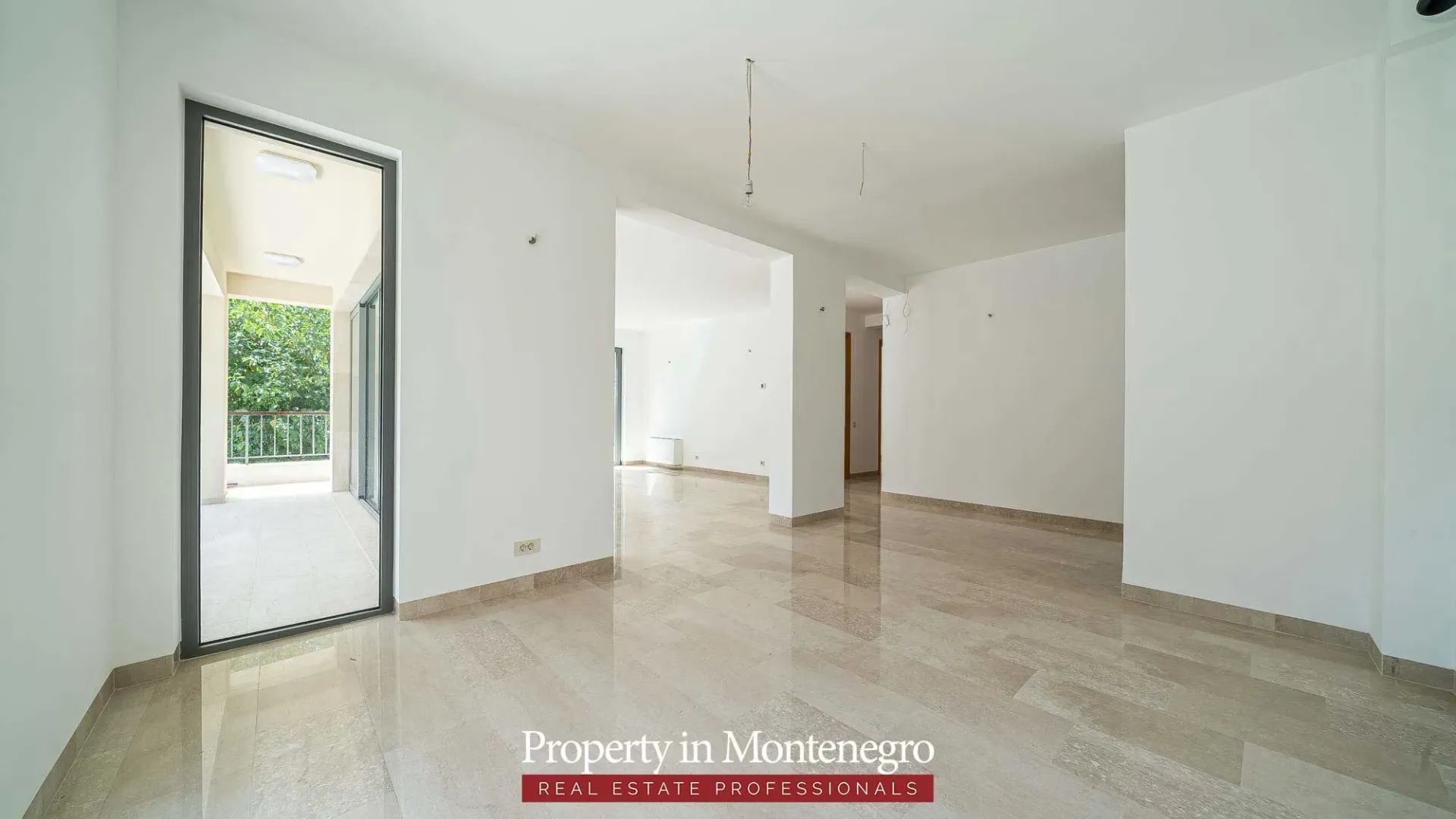 Prodaja, kuća, 520m², Muo, Kotor