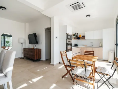 Prodaja, kuća, 114m², Blizikuće, Budva - image 25