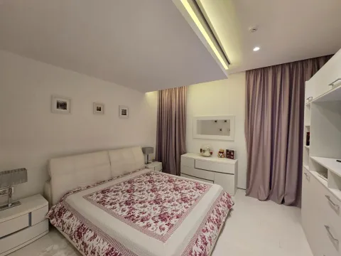 Prodaja, dvosoban stan, 140m², Budva, Crna Gora - image 18