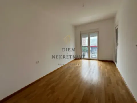 Izdavanje, trosoban stan, 101m², Zabjelo, Podgorica - image 6