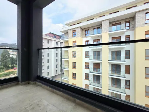 Rent, one bedroom apartment, 42m², Šušanj, Bar - image 10