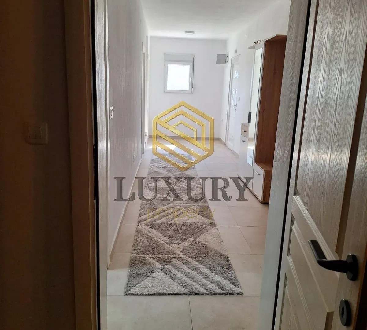Izdavanje, kuća, 110m², Cijevna, Podgorica
