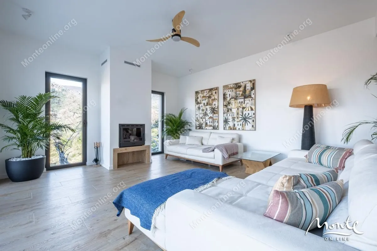 Prodaja, kuća, 240m², Kavač, Kotor