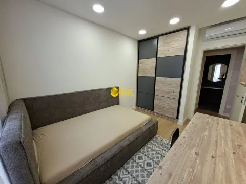 Izdavanje, trosoban stan, 74m², Savski Venac, Beograd - image 11