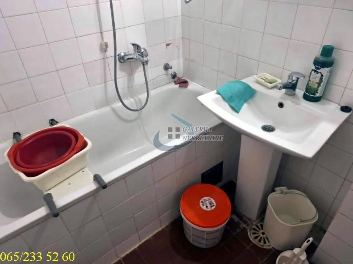 Rent, two bedroom apartment, 57m², Banjica, Voždovac Sve Podlokacije