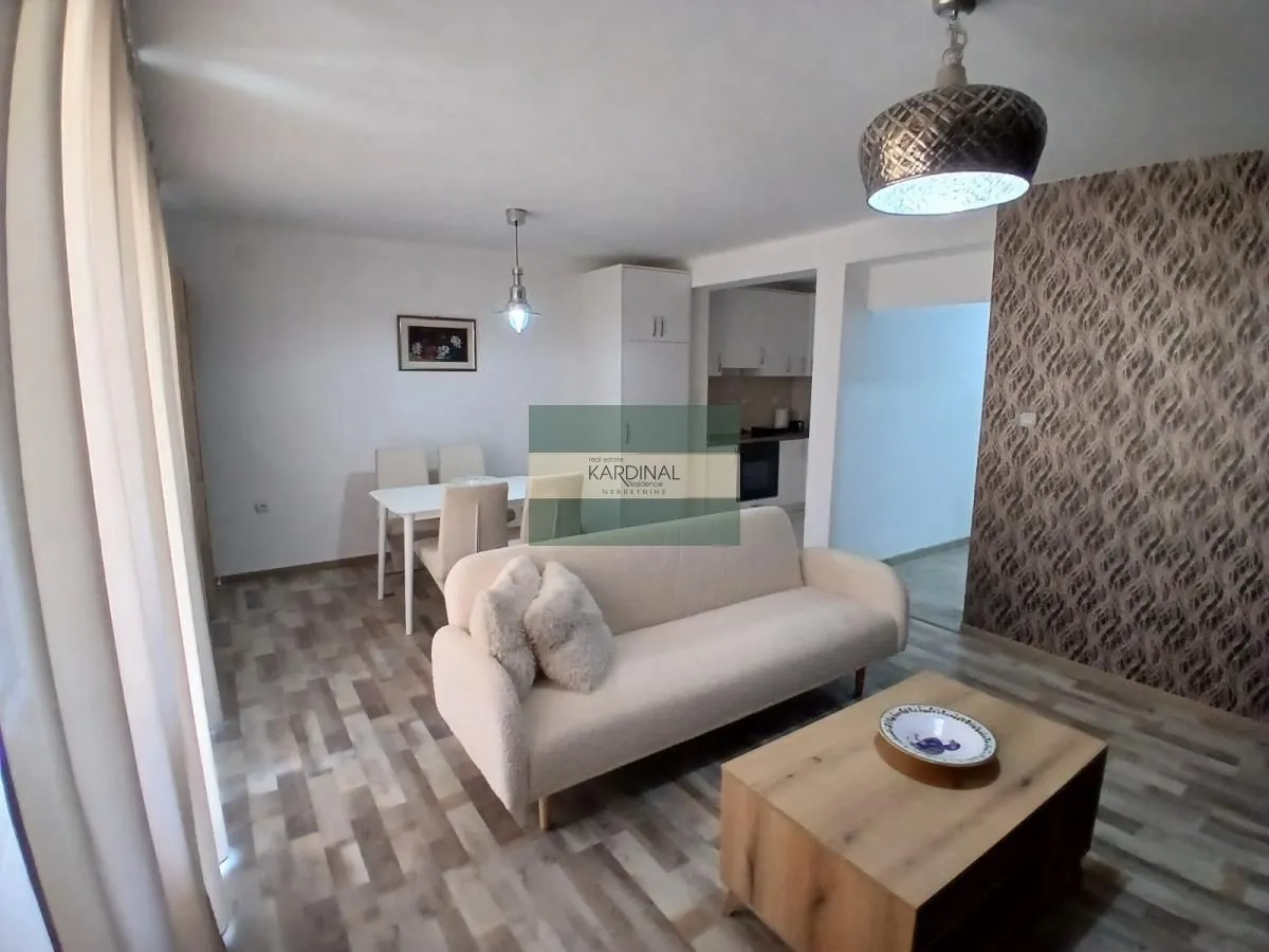 Prodaja, trosoban stan, 76m², Solaris, Jagodina