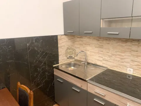 Izdavanje, dvosoban stan, 95m², Tološi, Podgorica - image 3