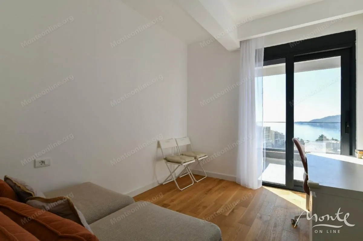Sale, three bedroom apartment, 84m², Bečići, Budva