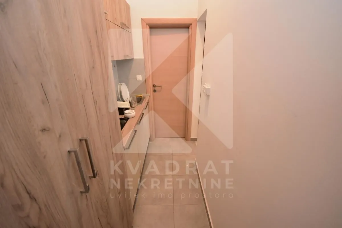 Rent, office space, 15m², Momišići, Podgorica
