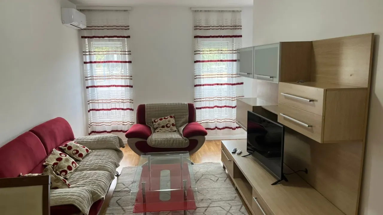 Izdavanje, jednosoban stan, 45m², Zabjelo, Podgorica