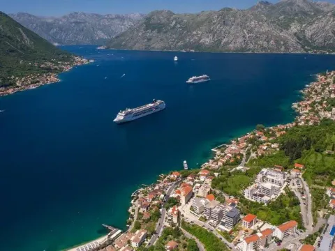 Prodaja, jednosoban stan, 52m², Dobrota, Kotor - image 22