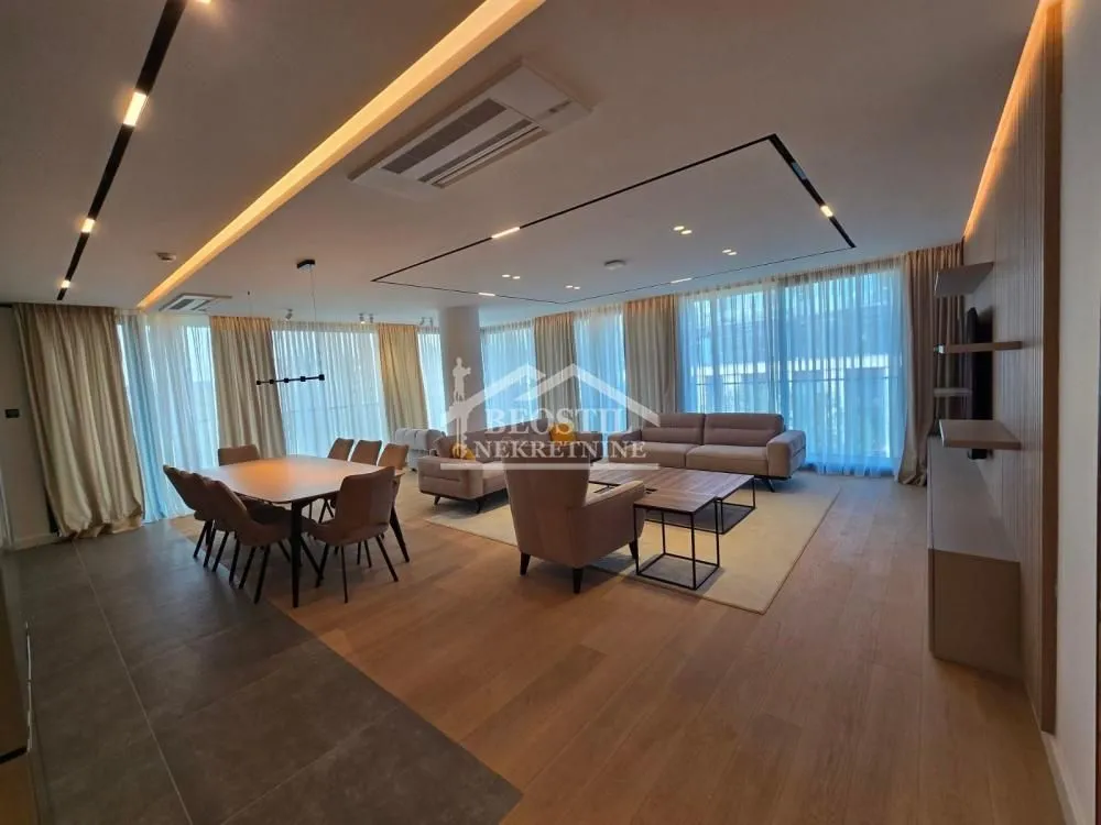 Rent, four bedroom apartment, 175m², Stari Grad, Beograd