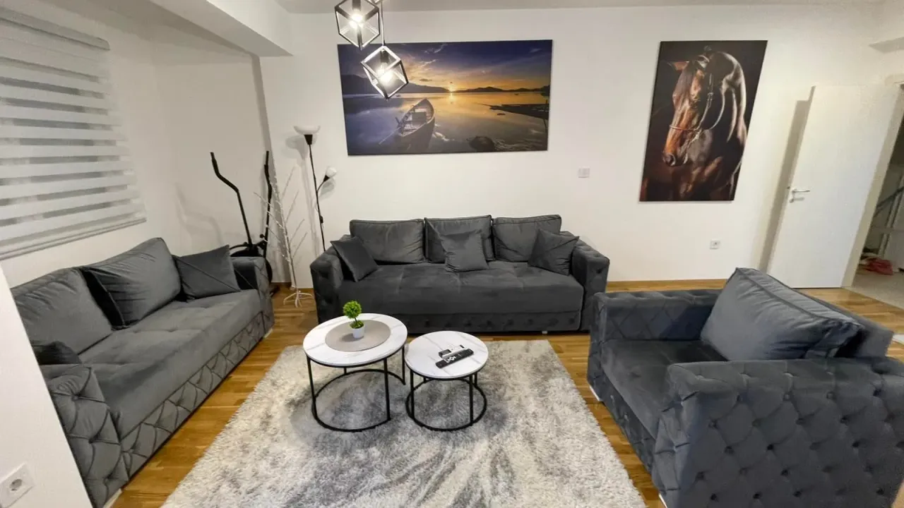 Izdavanje, dvosoban stan, 75m², Zabjelo, Podgorica