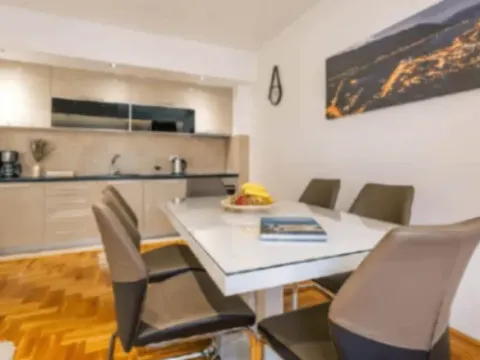 Rent, apartment, 80m², Babin Do, Budva - image 6