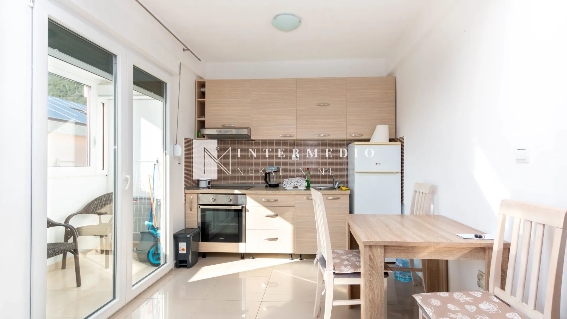 Prodaja, dvosoban stan, 47m², Đenovići, Herceg Novi