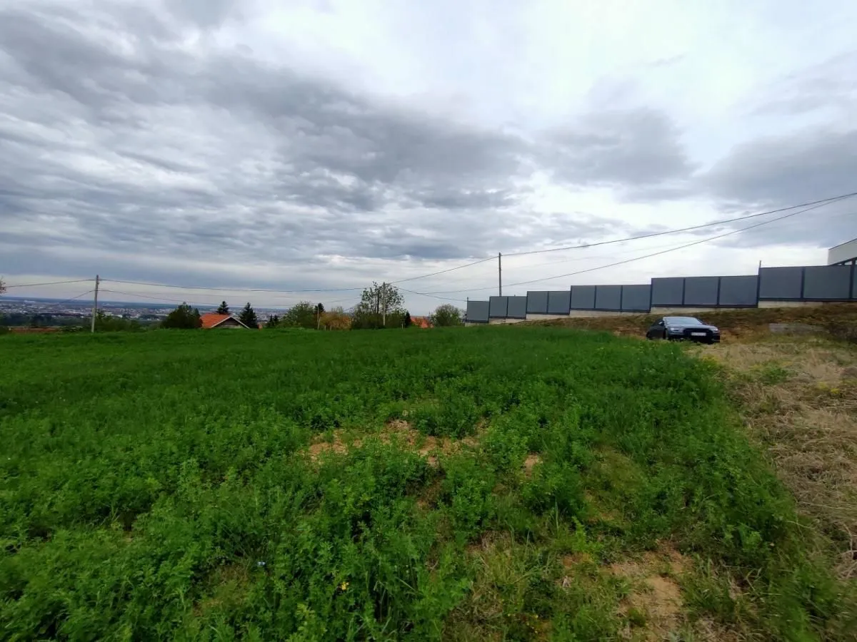 Prodaja, plac, 1100m², Beočin, Srbija