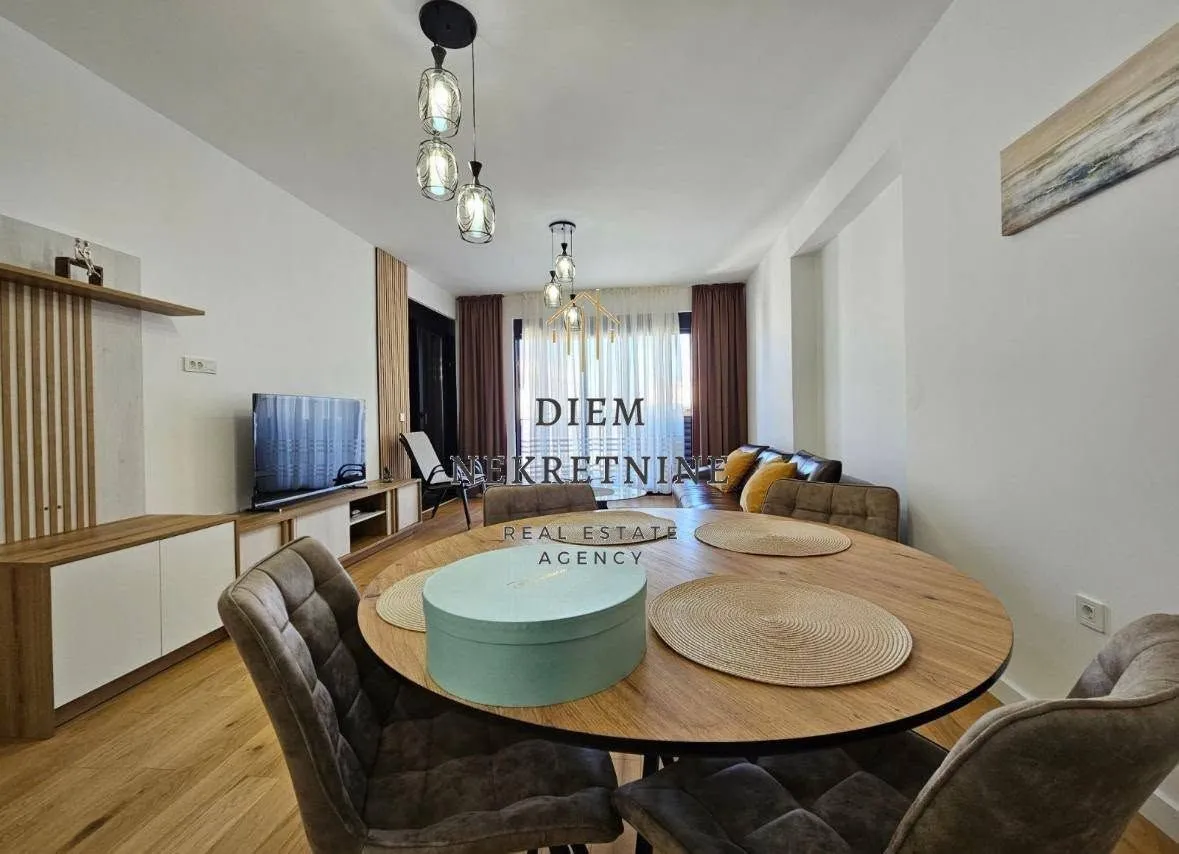 Rent, one bedroom apartment, 70m², Centar, Bar