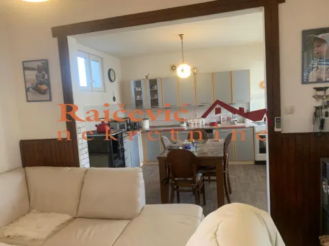 Prodaja, kuća, 197m², Bogojevo, Odžaci - image 4