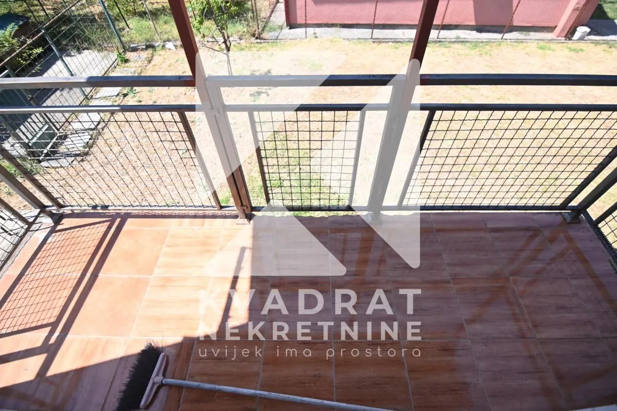Sale, house, 300m², Zlatica, Podgorica