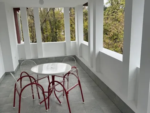 Izdavanje, stan, 151m², Savski Venac, Beograd - image 5