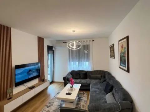 Izdavanje, jednosoban stan, 47m², City Kvart, Podgorica - image 4