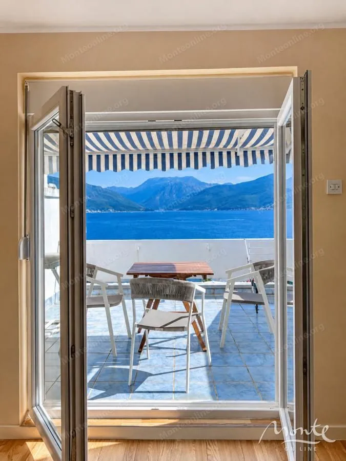 Prodaja, jednosoban stan, 52m², Krašići, Tivat