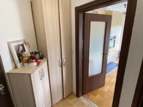 Prodaja, jednosoban stan, 40m², Stari Aerodrom, Podgorica - image 4